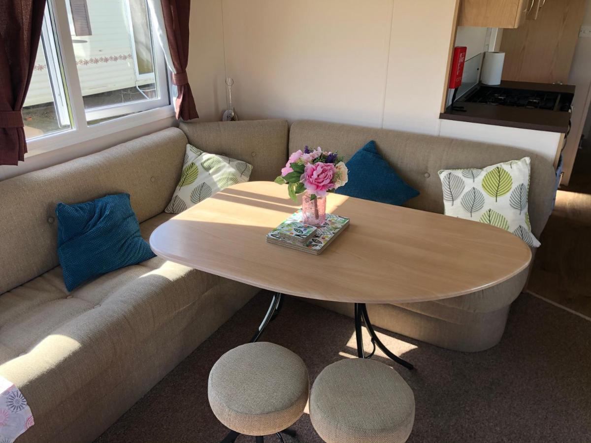 10 Berth Caravan On Marine Park In